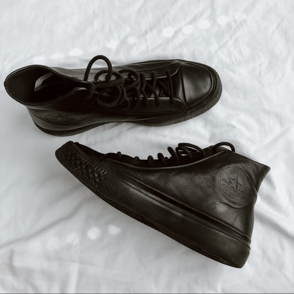 Black leather Converse All Star Sneakers
